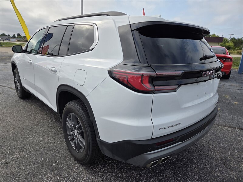 Used 2025 GMC Acadia Elevation FWD image 5