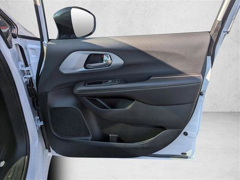 New 2026 Chrysler Pacifica Limited w/ S Appearance Package image 27