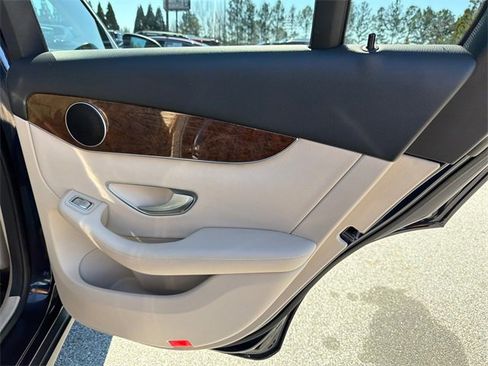 Used 2019 Mercedes-Benz GLC 300 GLC 300 image 16