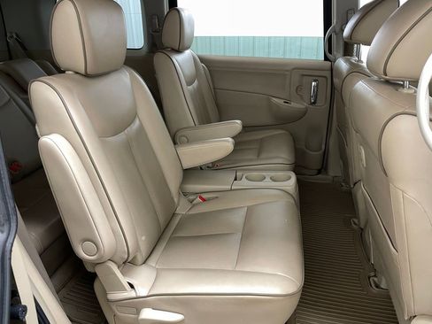 Used 2016 Nissan Quest SV w/ Leather Package FWD image 40