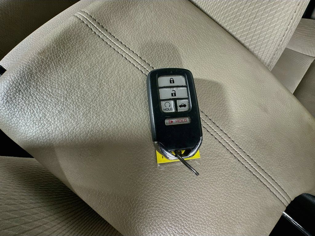 Used 2016 Honda Accord EX image 39