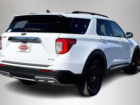 Used 2024 Ford Explorer XLT w/ Equipment Group 202A image 6