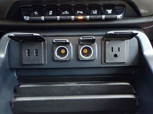 Used 2018 Chevrolet Silverado 2500 High Country w/ Duramax Plus Package image 21