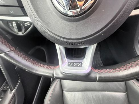 Used 2016 Volkswagen GTI Autobahn w/ Lighting Package (SEL) FWD image 19
