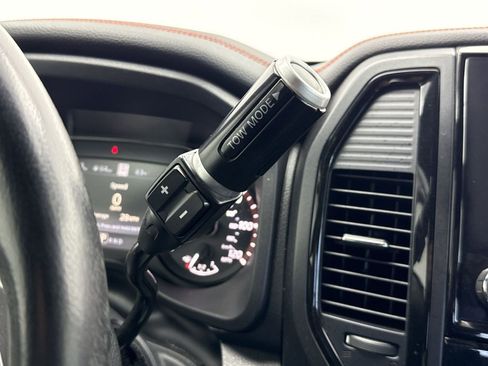 Used 2020 Nissan Titan PRO-4X w/ Pro-4x Convenience Package image 30