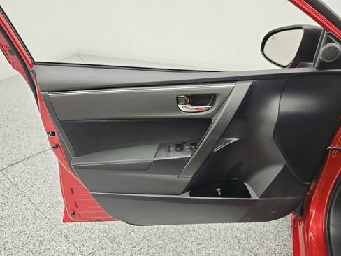 Used 2017 Toyota Corolla LE FWD image 14