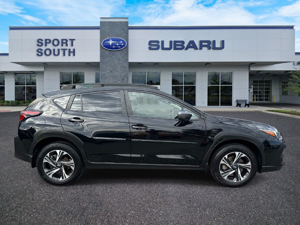 Used 2024 Subaru Crosstrek 2.0i Premium AWD/4WD image 2