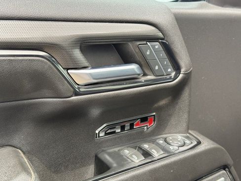 Used 2024 GMC Sierra 1500 AT4 w/ Technology Package AWD/4WD image 22