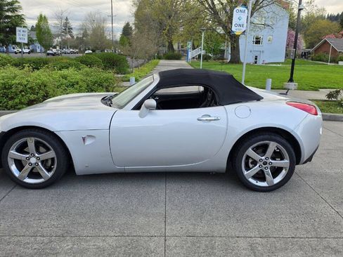 Used 2008 Pontiac Solstice GXP w/ Premium Package RWD image 8