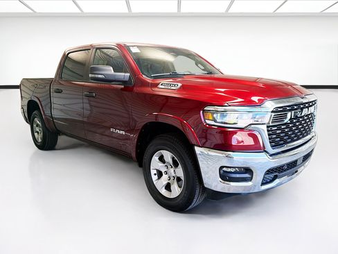Used 2025 RAM 1500 Big Horn AWD/4WD image 3