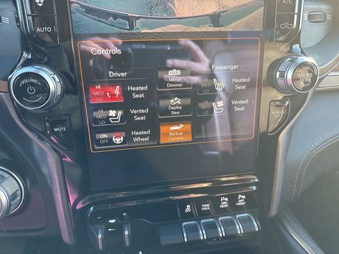 Used 2019 RAM 1500 Limited image 28