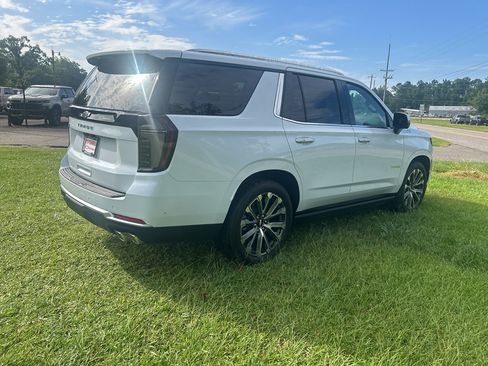Used 2026 Chevrolet Tahoe High Country w/ LPO, Illumination Package RWD image 10