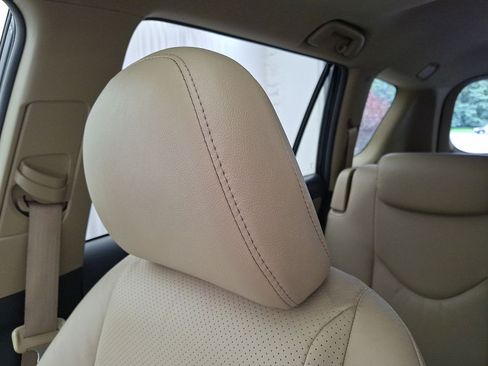 Used 2011 Toyota RAV4 Limited w/ Limited Extra Value Pkg AWD/4WD image 24