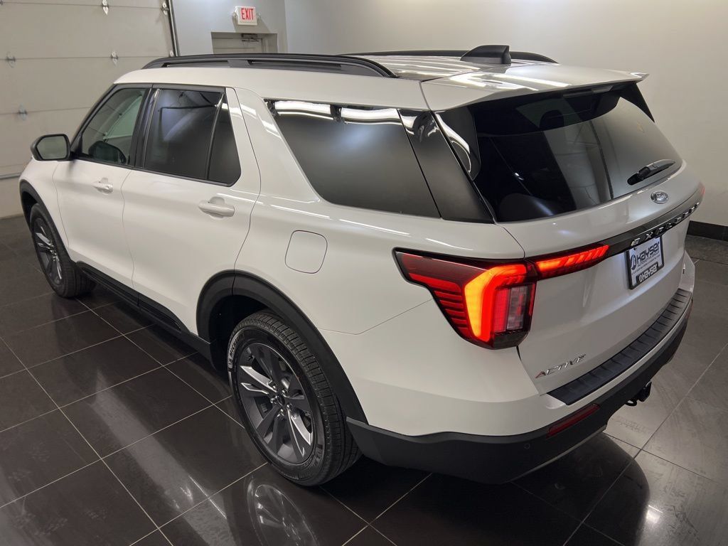 New 2026 Ford Explorer Active w/ Active Comfort Package AWD/4WD image 4