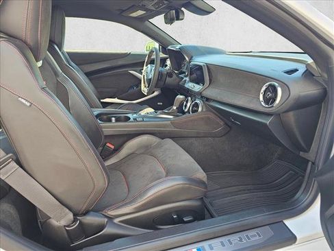 Used 2022 Chevrolet Camaro ZL1 RWD image 12
