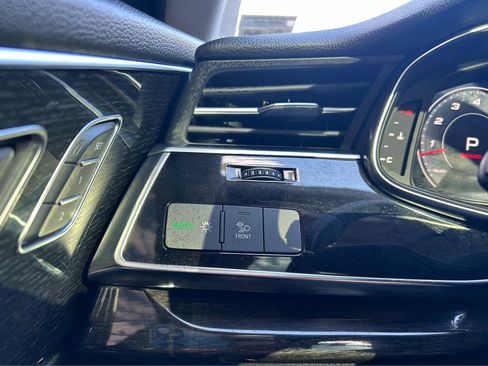 Used 2021 Audi Q7 3.0T Premium Plus image 25