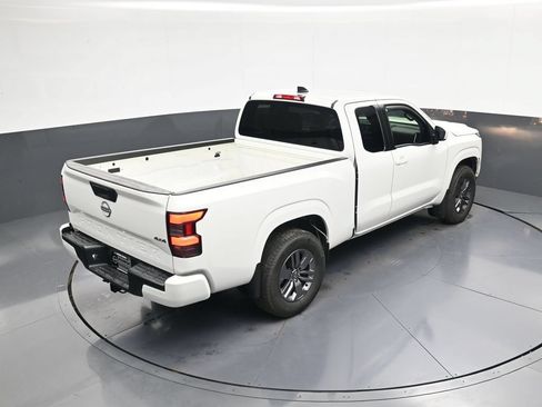 Certified 2025 Nissan Frontier SV AWD/4WD image 34