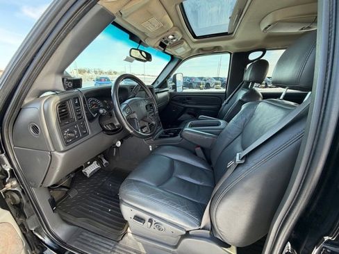 Used 2007 GMC Sierra 3500 SLT w/ Heavy-Duty Power Package image 14