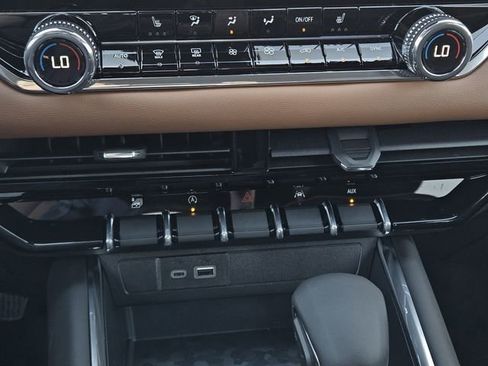 New 2026 GMC Canyon AT4 image 15