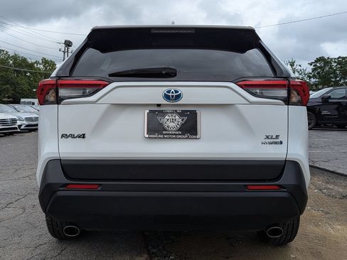 Used 2023 Toyota RAV4 XLE AWD/4WD image 9