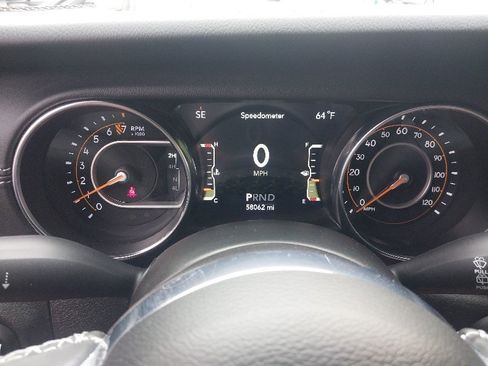 Used 2022 Jeep Wrangler Unlimited Sahara w/ Cold Weather Group AWD/4WD image 10