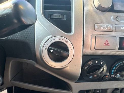 Used 2012 Toyota Tacoma 4x4 Double Cab image 19