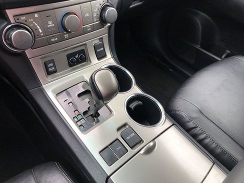 Used 2011 Toyota Highlander 2WD image 20