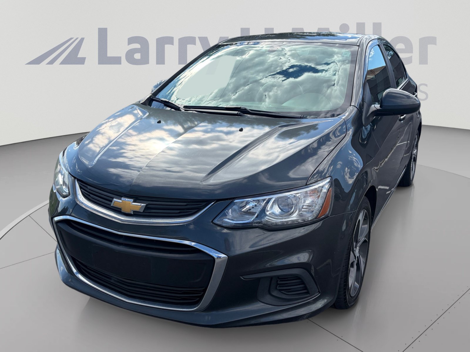 Used 2017 Chevrolet Sonic Premier FWD image 1