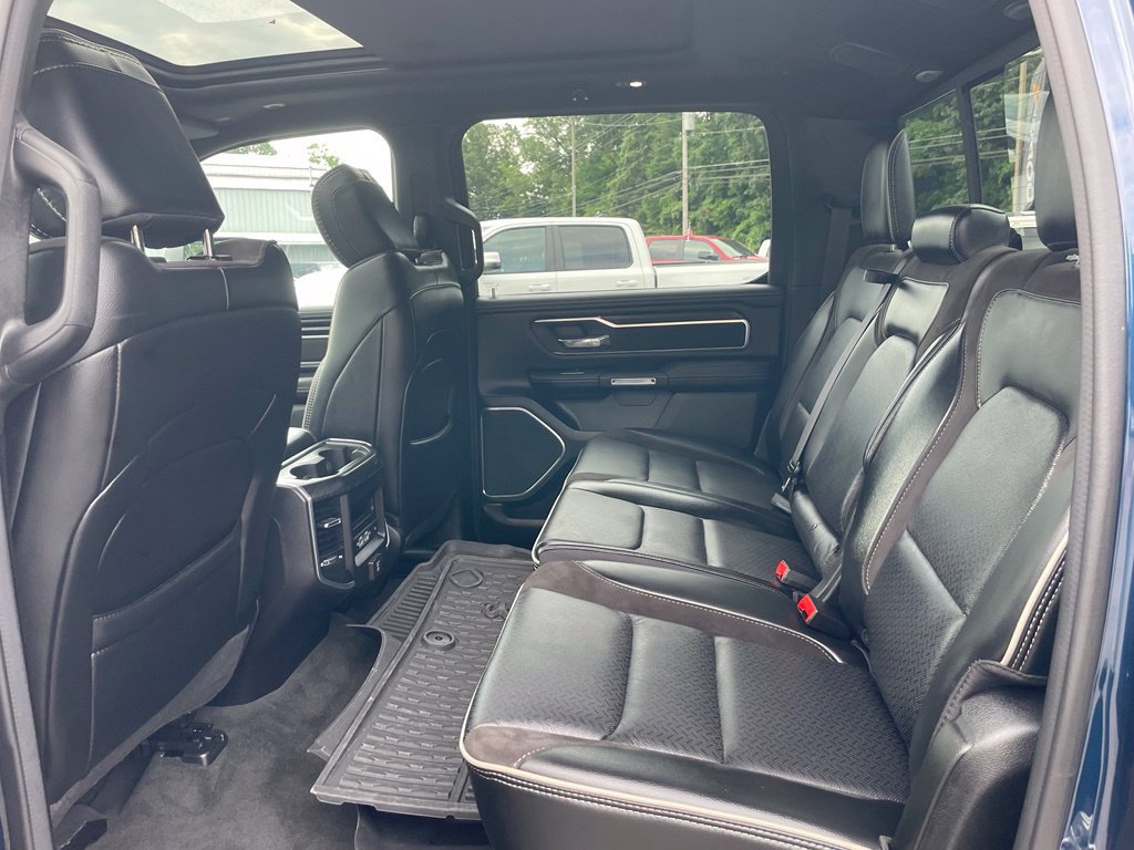 Used 2024 RAM 1500 Laramie AWD/4WD image 14