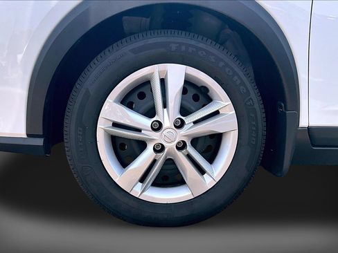 Certified 2025 Nissan Kicks Play S FWD image 8