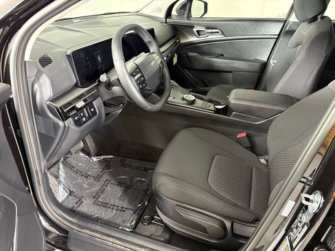 New 2026 Kia Sportage LX image 16