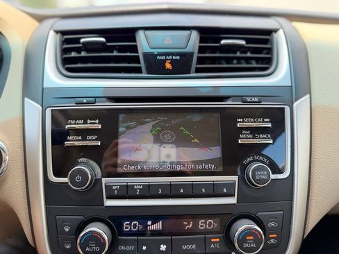 Used 2017 Nissan Altima 2.5 SV FWD image 28