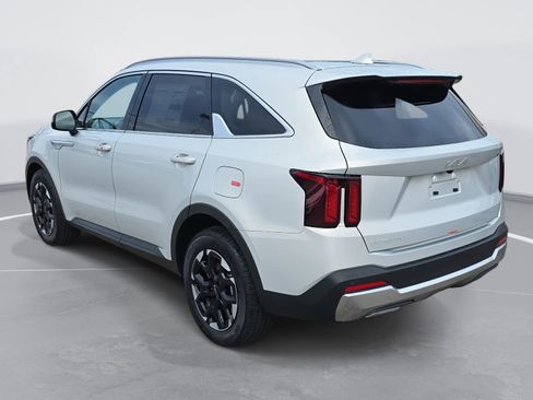 New 2026 Kia Sorento S image 7
