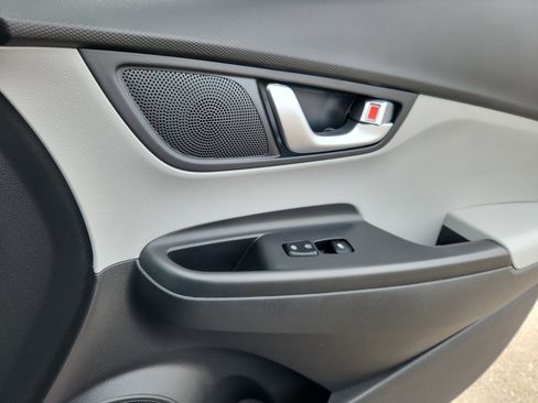 Used 2023 Hyundai Kona SEL w/ Convenience Package image 16