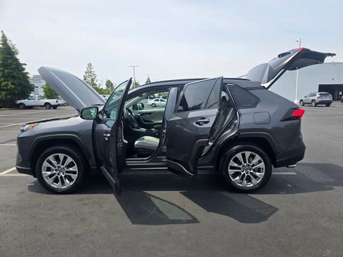 Certified 2025 Toyota RAV4 XLE Premium image 18