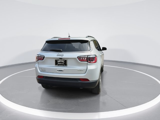 Used 2024 Jeep Compass Latitude AWD/4WD image 8