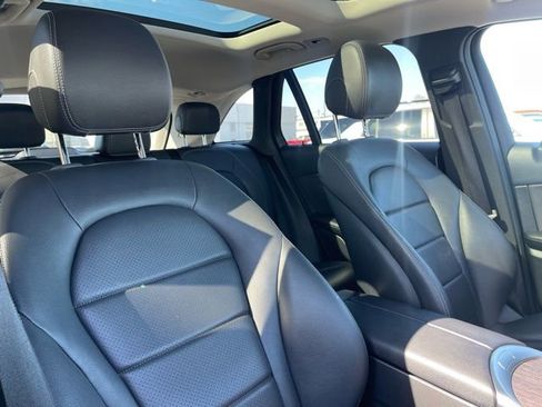 Used 2020 Mercedes-Benz GLC 300 4MATIC image 16