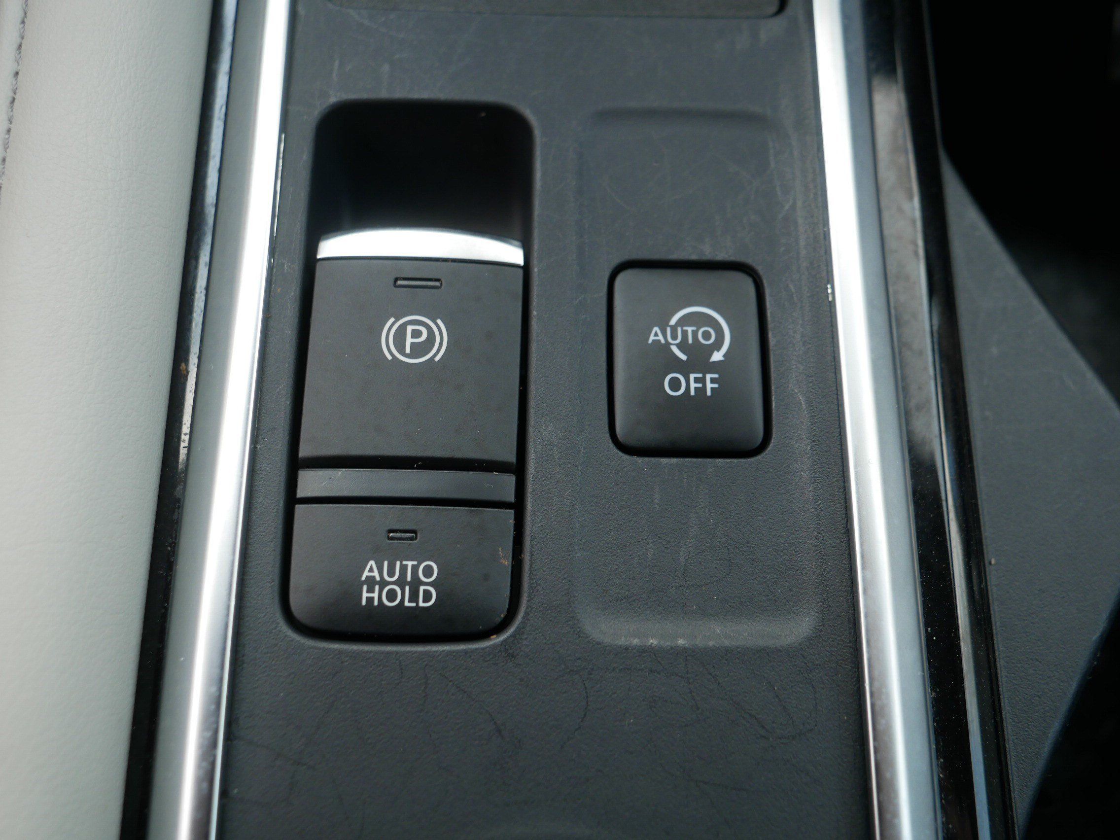 Certified 2026 Nissan Pathfinder SL w/ SL Premium Package AWD/4WD image 32