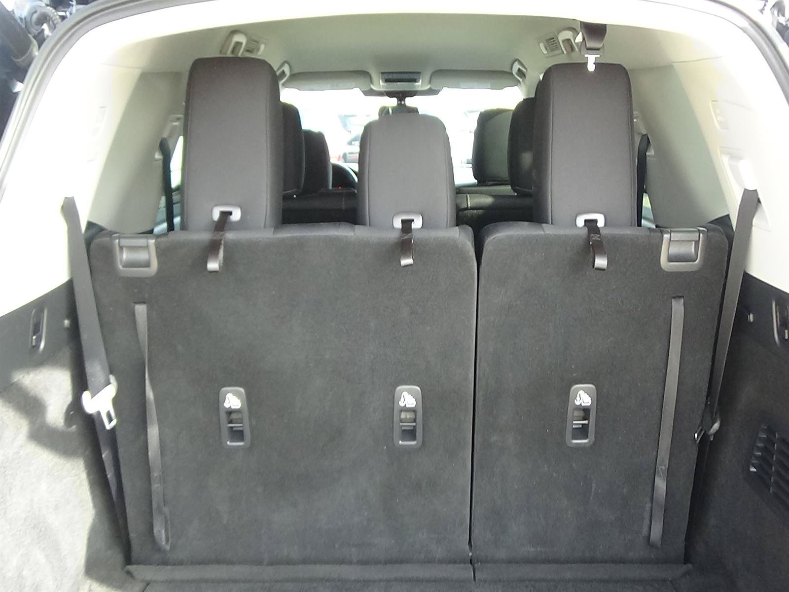 Used 2025 Nissan Pathfinder SV FWD image 10