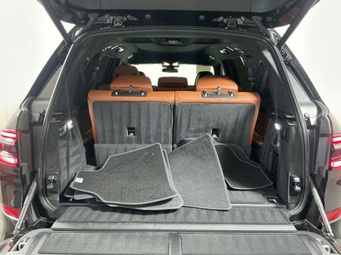 Certified 2025 BMW X7 M60i image 33