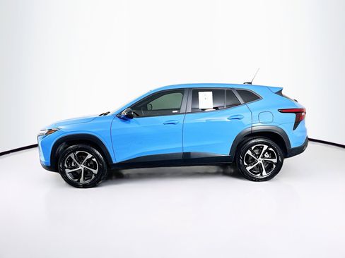 Used 2024 Chevrolet Trax RS w/ Sunroof Package image 4