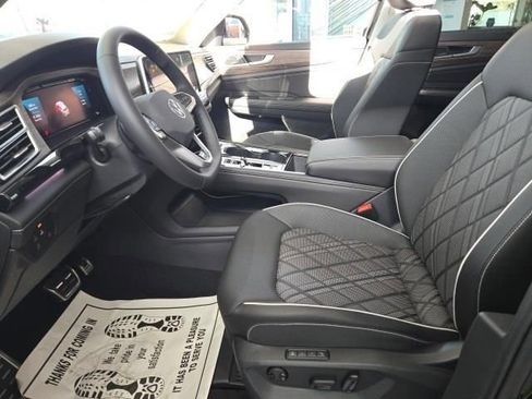 New 2025 Volkswagen Atlas SEL Premium R-Line image 16