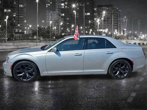 Used 2021 Chrysler 300 S image 4
