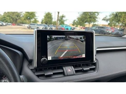 Certified 2025 Toyota RAV4 XLE AWD/4WD image 30