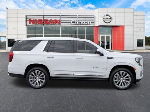 Used 2023 GMC Yukon Denali w/ Max Trailering Package image 2