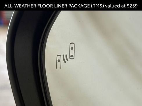 Certified 2022 Toyota Camry XLE w/ Navigation Package image 10