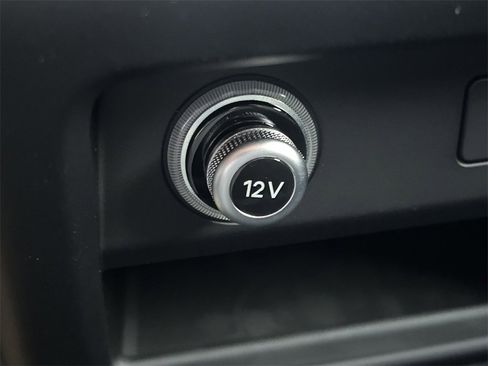 Used 2025 Porsche Cayenne GTS image 24