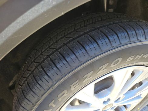 Used 2025 Ford Escape Active image 29