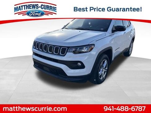 Used 2024 Jeep Compass Latitude image 7
