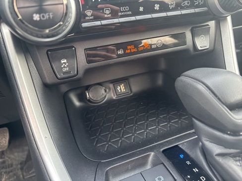 Certified 2024 Toyota RAV4 XLE image 31